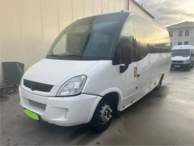 Iveco Uni Wing 28 седалки, снимка 2