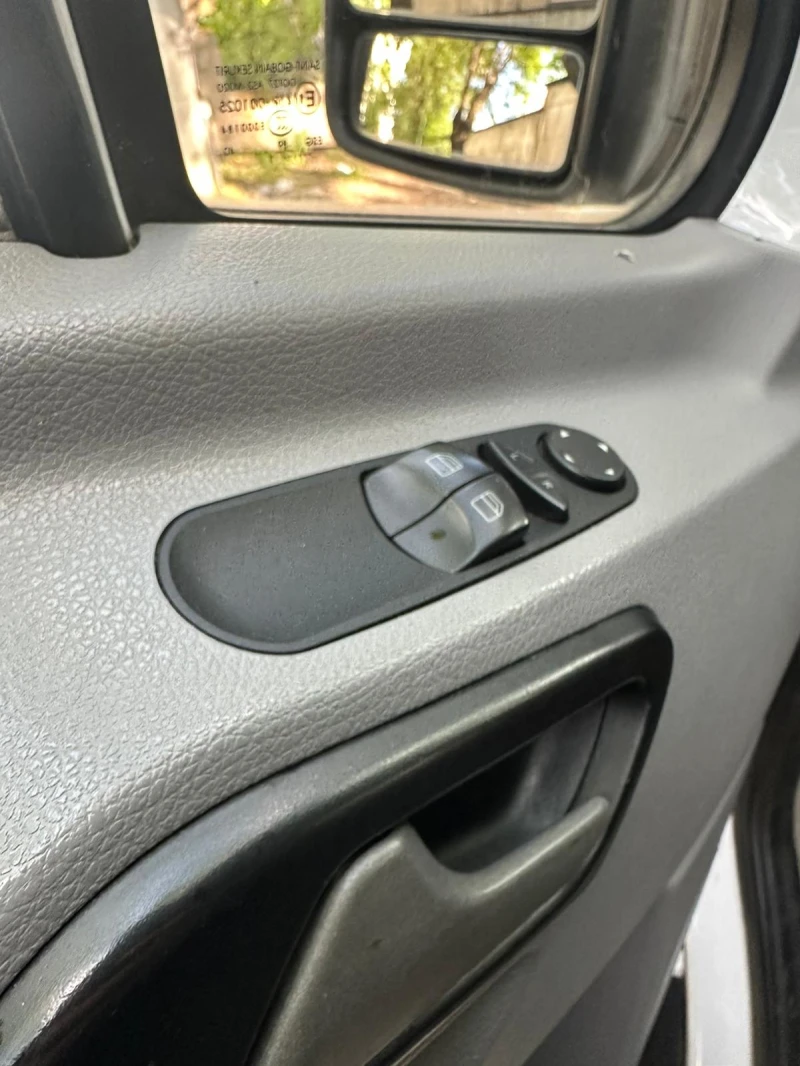 Mercedes-Benz Sprinter 316 2.2 CDi, снимка 9 - Бусове и автобуси - 50312506