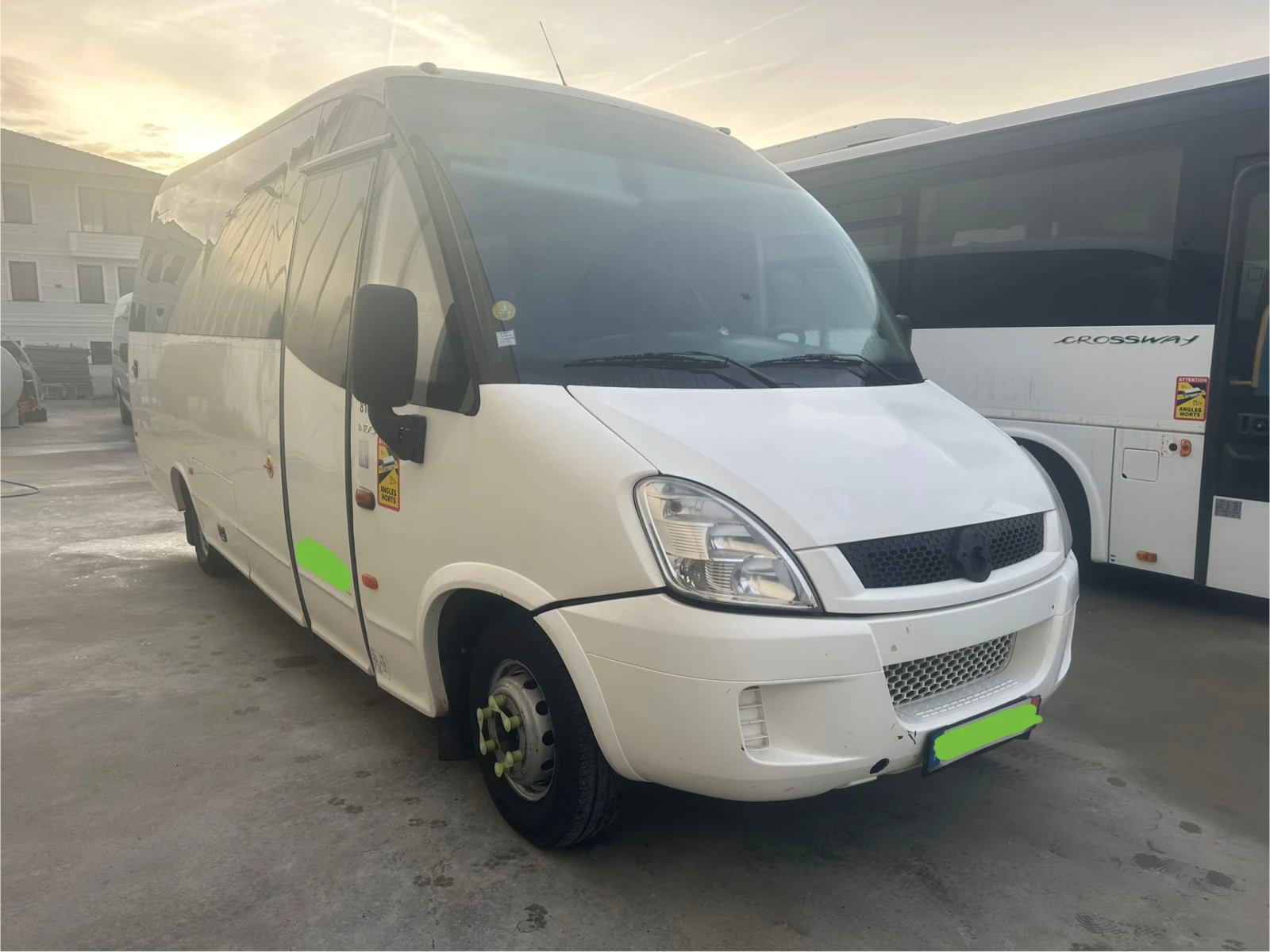 Iveco Uni Wing 28 седалки, снимка 1