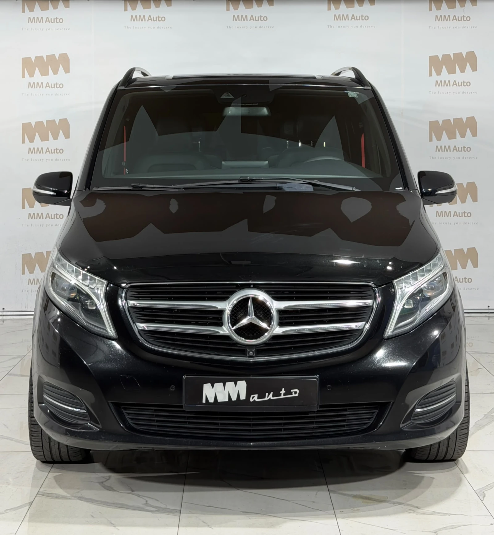 Mercedes-Benz V 250 d* Вентилация* Burmester* 360, снимка 4 - Бусове и автобуси - 56033276