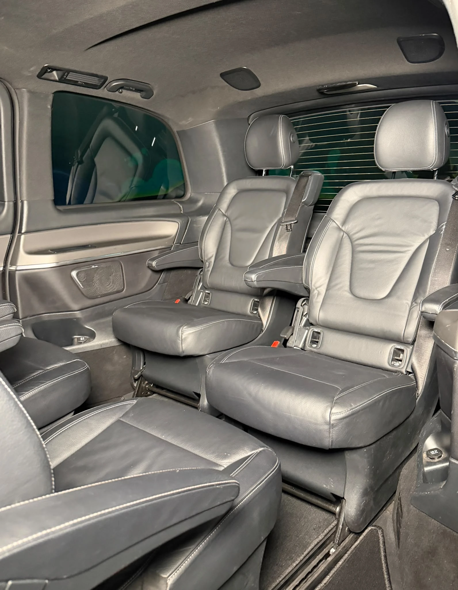 Mercedes-Benz V 250 d* Вентилация* Burmester* 360, снимка 11 - Бусове и автобуси - 56033276