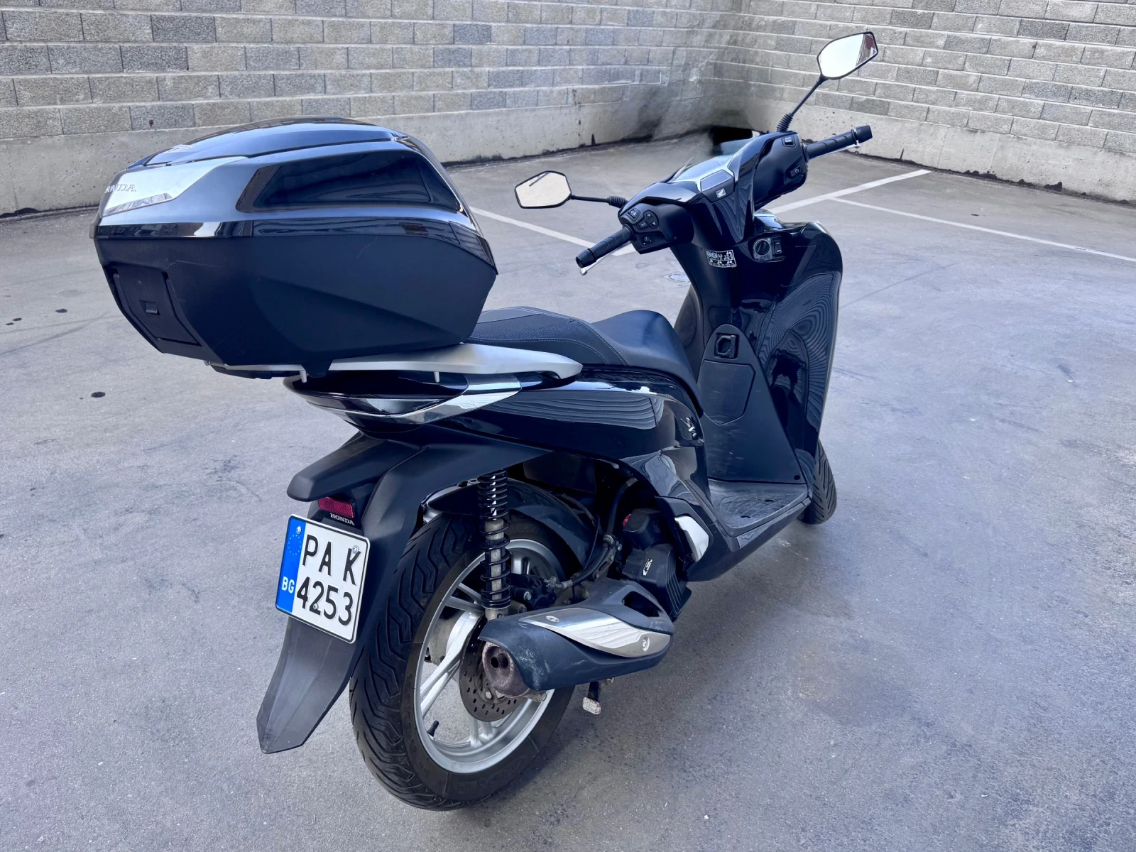 Honda Sh 125i ABS, снимка 5 - Мотоциклети и мототехника - 56600534