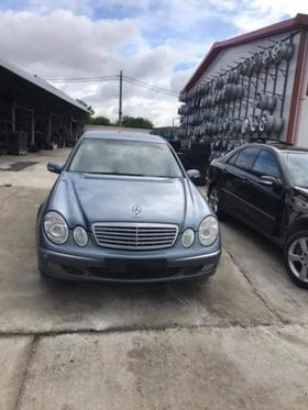       ,   Mercedes-Benz E 320