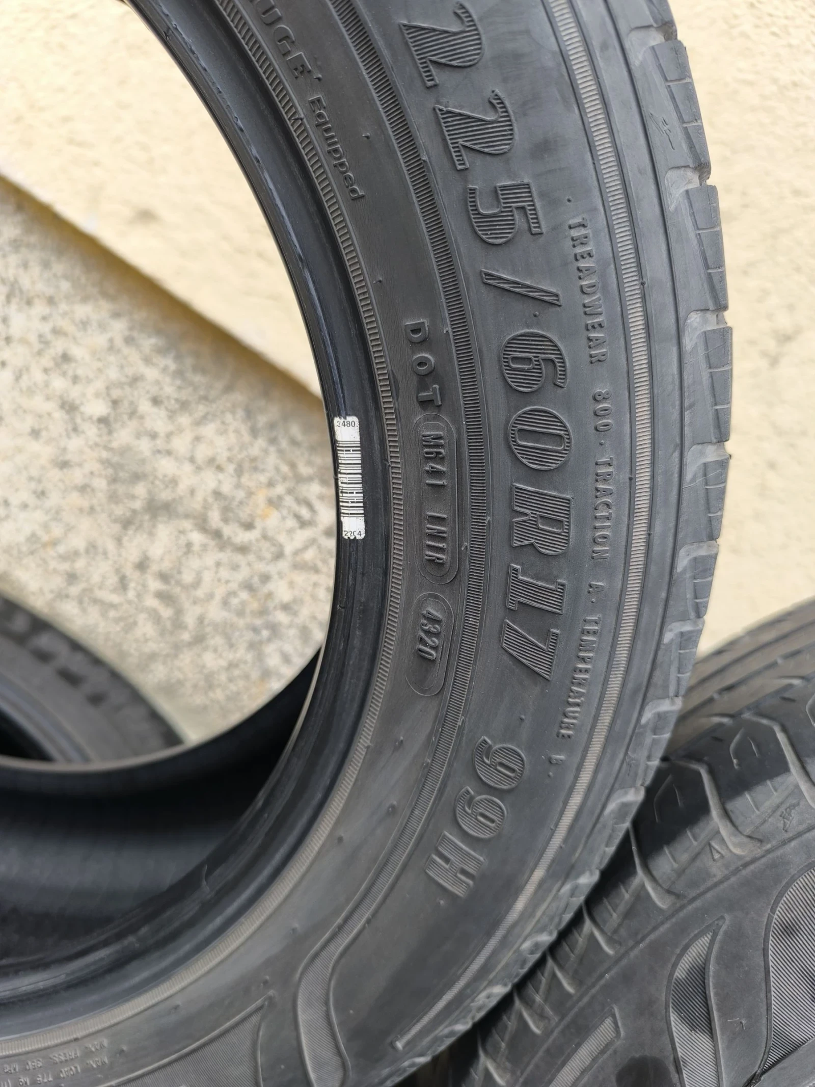 Гуми Летни 225/60R17, снимка 2 - Гуми и джанти - 54598747