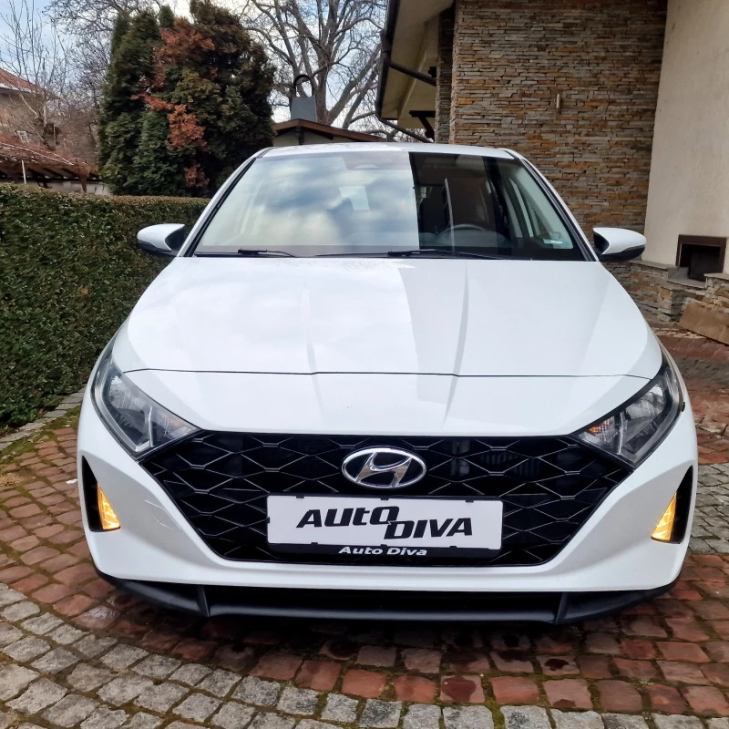 Hyundai I20 1.0T 100кс 85000КМ ПЪРВИ СОБСТВЕНИК , снимка 2 - Автомобили и джипове - 48801436