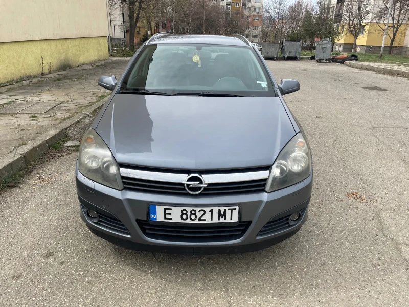 Opel Astra 1, 7 CDTi, снимка 1 - Автомобили и джипове - 49505403