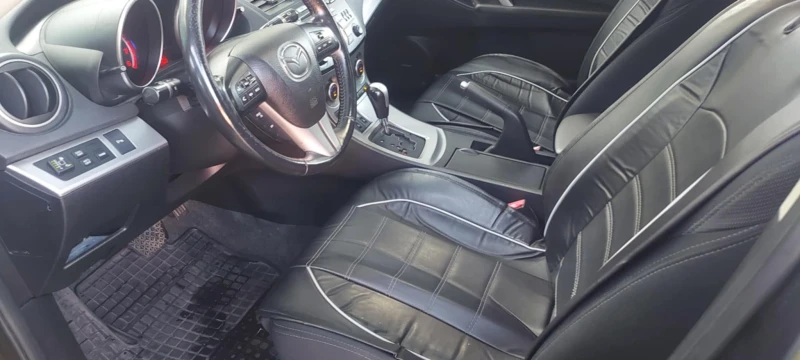 Mazda 3, снимка 13 - Автомобили и джипове - 52438917