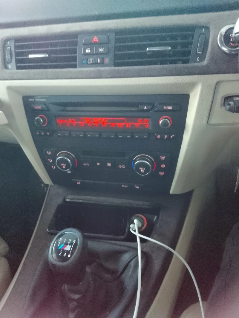 BMW 320, снимка 6 - Автомобили и джипове - 52528221