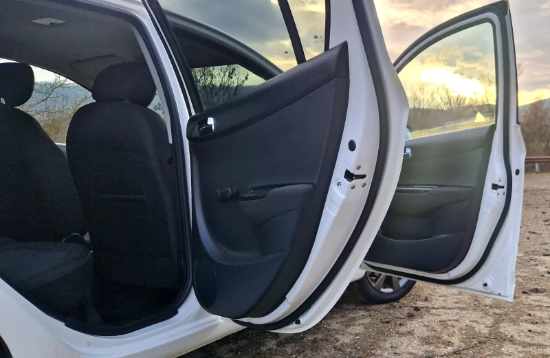 Hyundai I20 1.2 i GO 85kn TOP, снимка 15 - Автомобили и джипове - 53048988