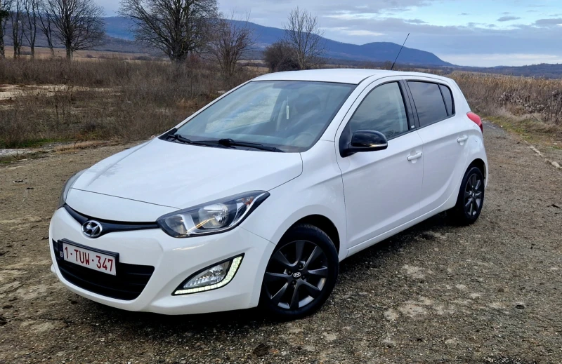 Hyundai I20 1.2 i GO 85kn TOP, снимка 2 - Автомобили и джипове - 53048988
