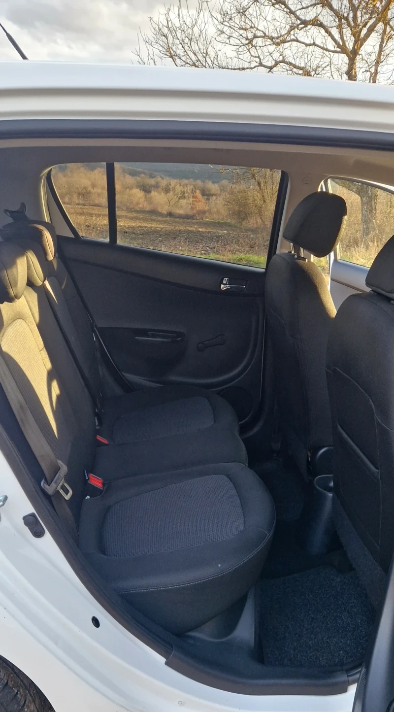 Hyundai I20 1.2 i GO 85kn TOP, снимка 14 - Автомобили и джипове - 53048988