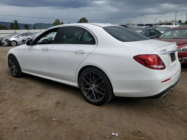Mercedes-Benz E 300 AMG PACK * КЛИП НА ДВИГАТЕЛ* * ЛИЗИНГ*  - изображение 3