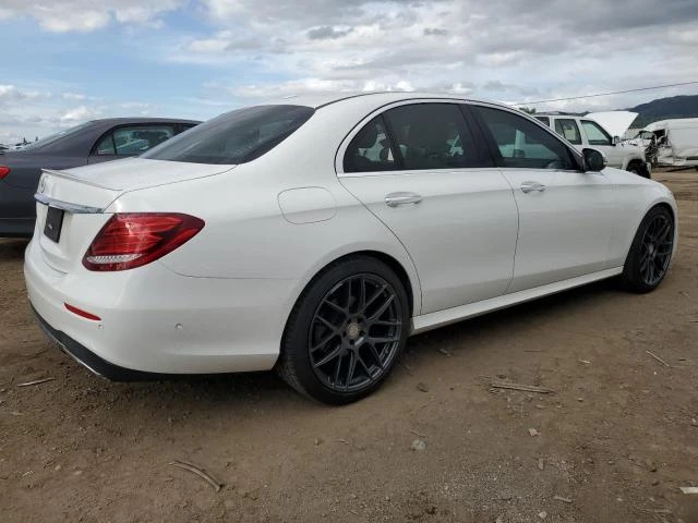 Mercedes-Benz E 300 AMG PACK * КЛИП НА ДВИГАТЕЛ* * ЛИЗИНГ*  - изображение 4