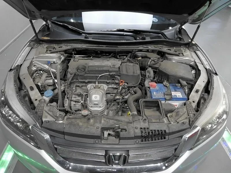 Honda Accord, снимка 6 - Автомобили и джипове - 56706571