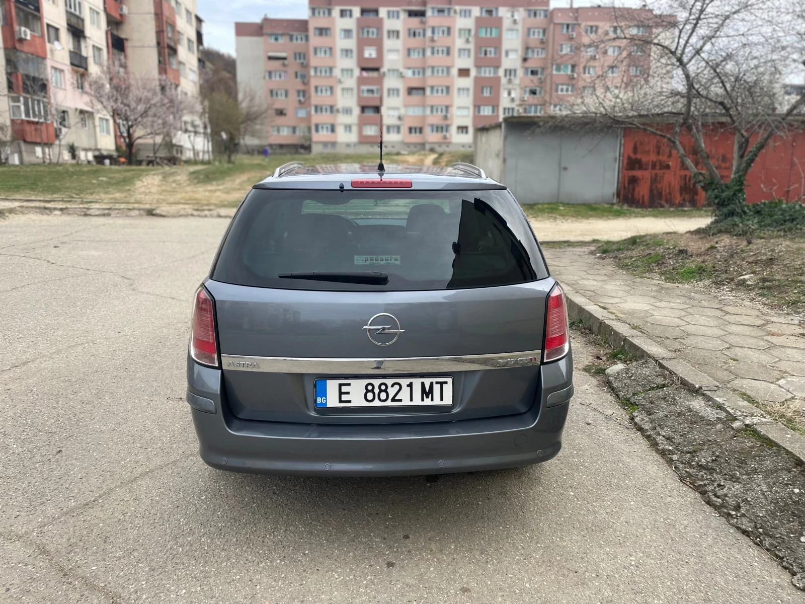 Opel Astra 1, 7 CDTi - изображение 6