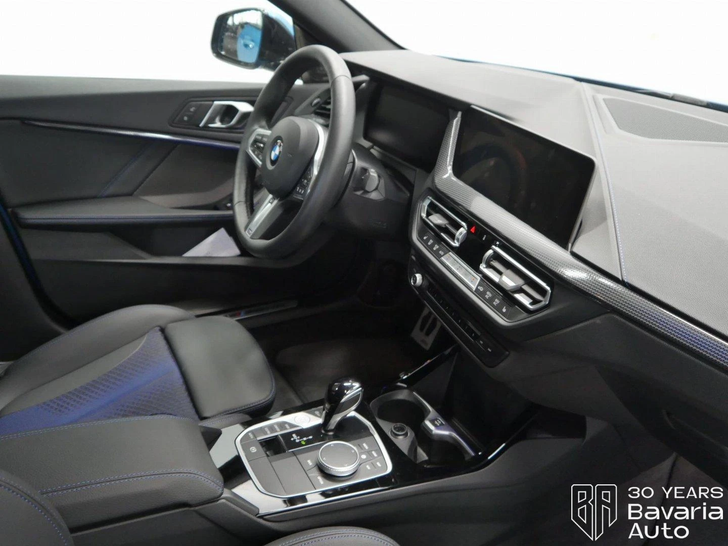 BMW 220 i Gran Coupe Steptronic M Sport Paket - изображение 7