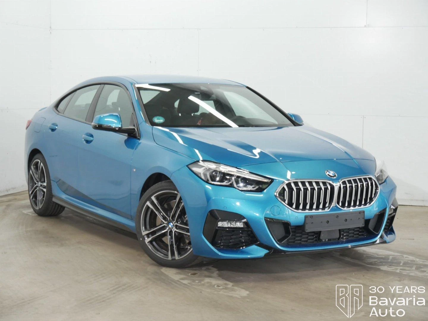 BMW 220 i Gran Coupe Steptronic M Sport Paket - изображение 4