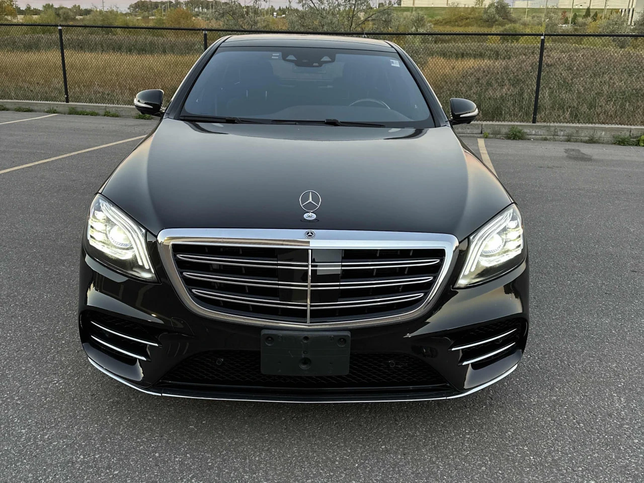 Mercedes-Benz S 560 * АВТО КРЕДИТ* ЦЕНА ДО БГ * CARFAX *  - изображение 2