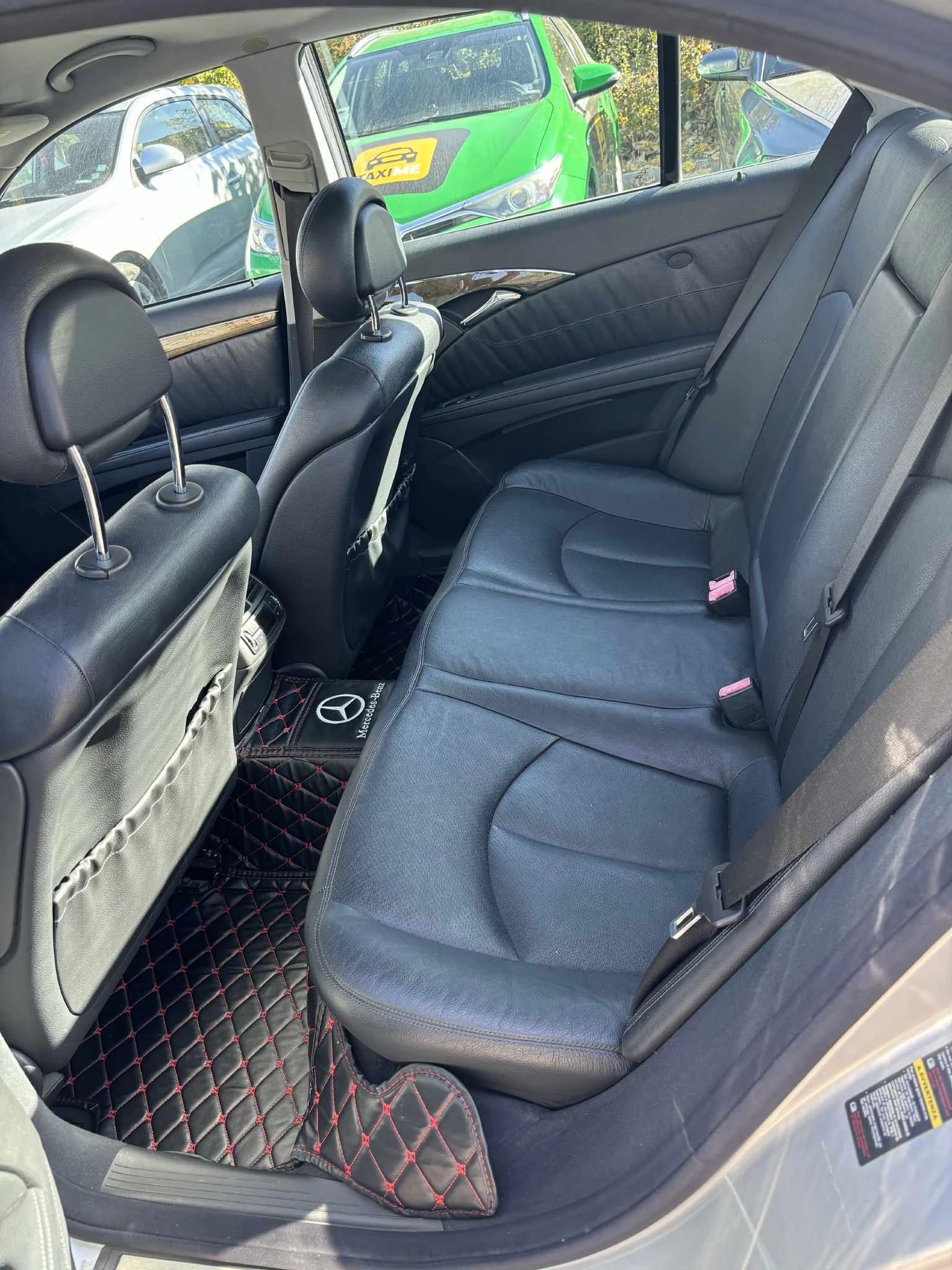 Mercedes-Benz E 320 CDI, снимка 8 - Автомобили и джипове - 53736125