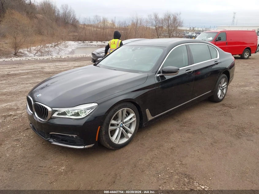 BMW 750 xDrive, снимка 2 - Автомобили и джипове - 54302626