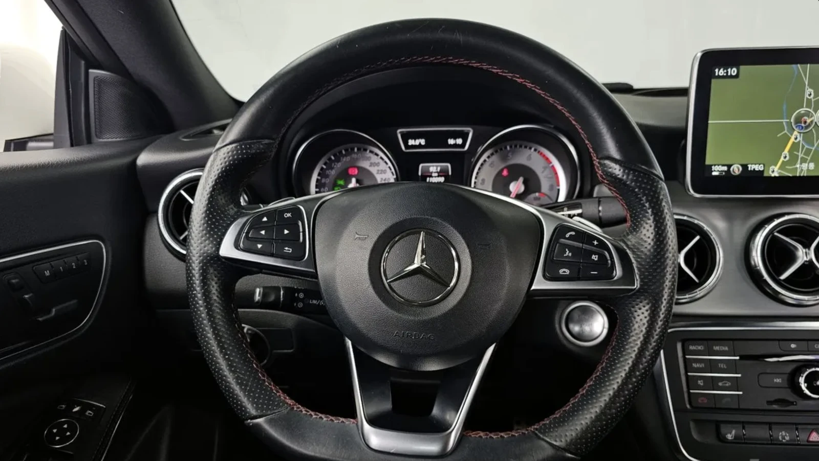 Mercedes-Benz CLA 250 AMG ПАКЕТ/ПОДГРЕВ/ШИБEДАХ/, снимка 12 - Автомобили и джипове - 54868746