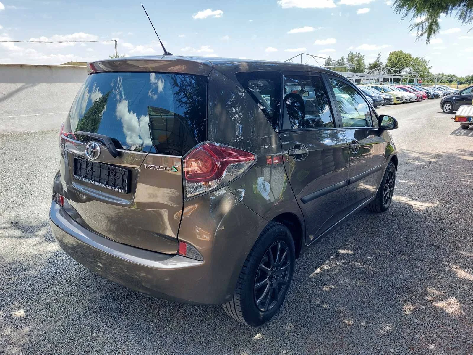 Toyota Verso S 1.4i, автоматик, снимка 12 - Автомобили и джипове - 55203214
