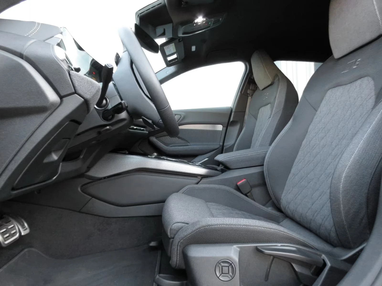 Audi A5 40 TDI/ S-LINE/ MMI DISPLAY/ MATRIX/360 /TECH PLUS, снимка 4 - Автомобили и джипове - 55309780