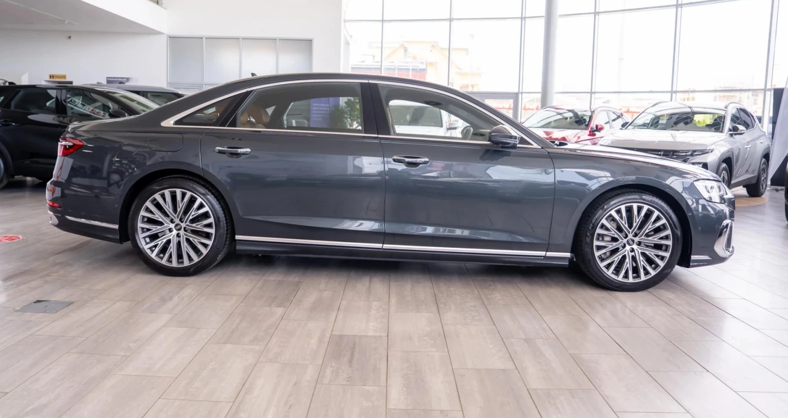 Audi A8 60TFSIе Long Quattro S-Line Plug-In - 2л. на 100км, снимка 2 - Автомобили и джипове - 55403016