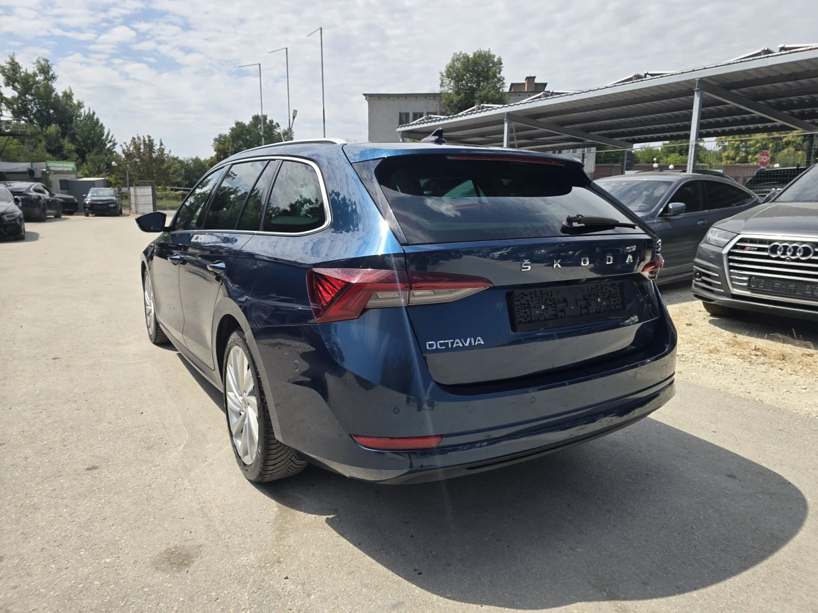 Skoda Octavia 2.0TDI 150к.с Exclusive Head-Up , снимка 3 - Автомобили и джипове - 55665193