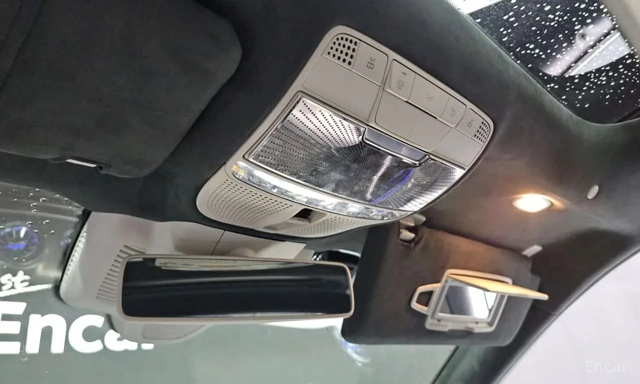 Mercedes-Benz E 300 * AMG Line * ДИСТРОНИК * ОБДУХВАНЕ * BUMRESTER, снимка 17 - Автомобили и джипове - 55703324