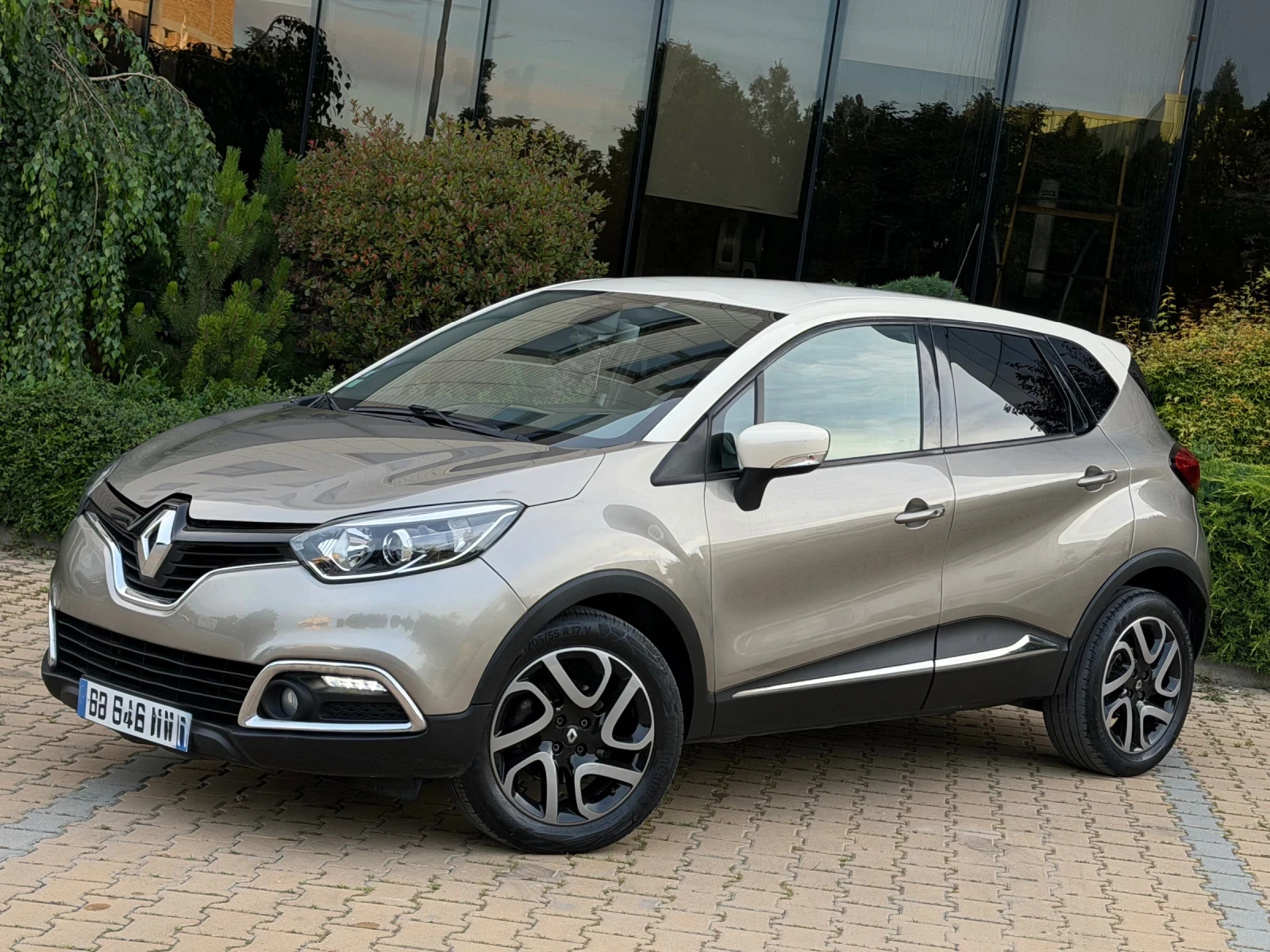 Renault Captur Automatic/Keyless/Navi/LED