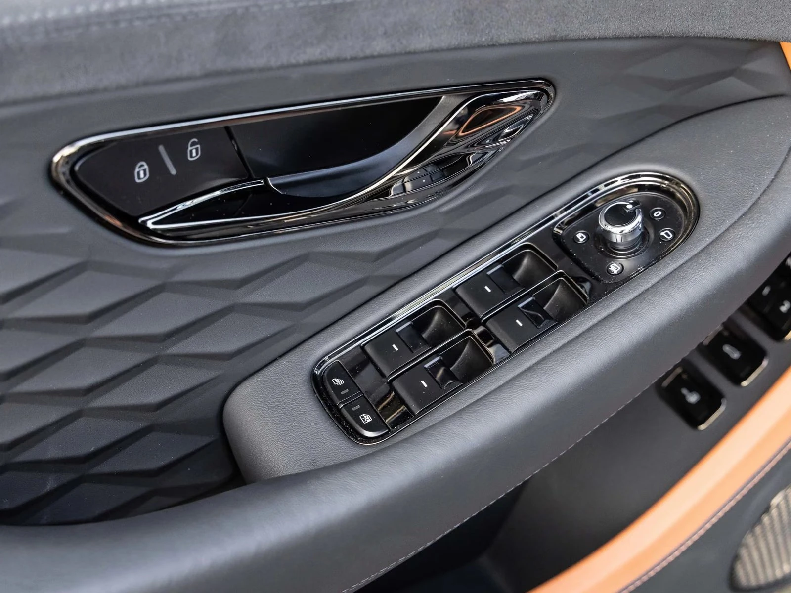 Bentley Continental gt SPEED FIRST EDITION/NAIM AUDIO/360/HEAD UP/, снимка 7 - Автомобили и джипове - 55950864