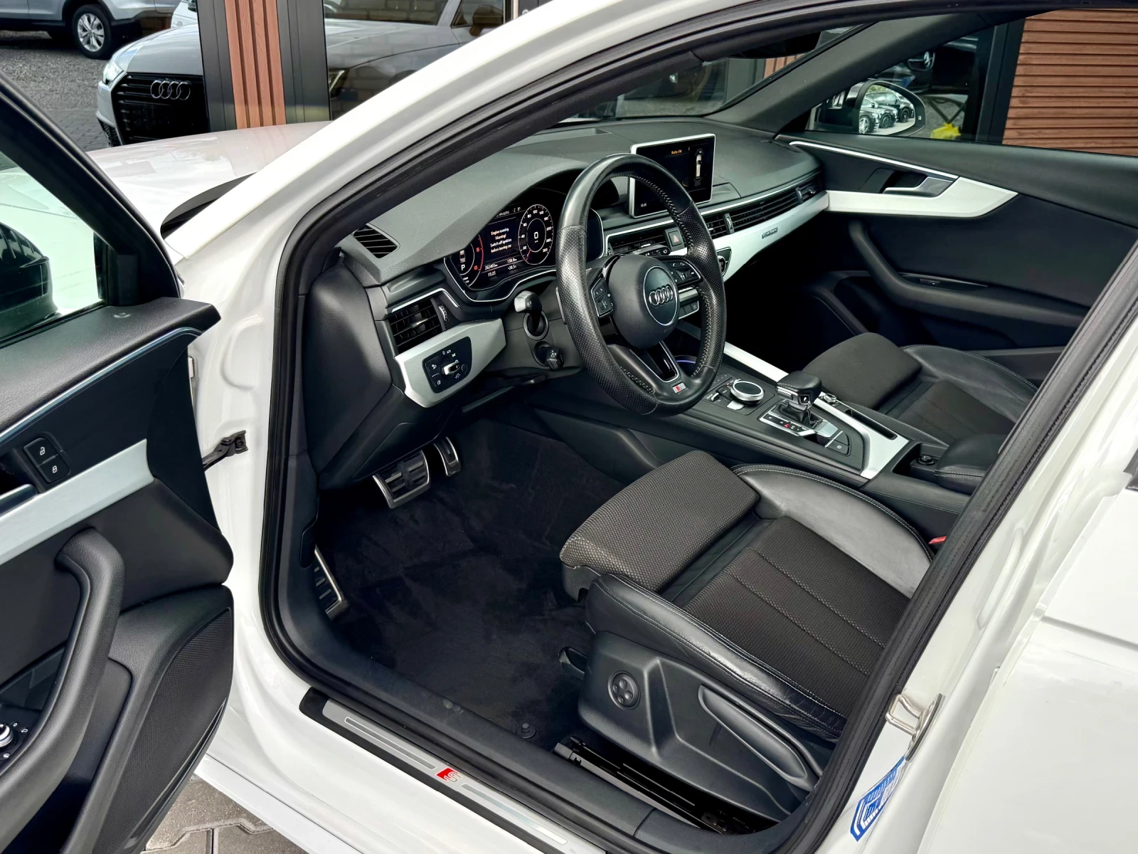 Audi A4 S-Line* Quattro* Sport* Digital* Navi* Лизинг, снимка 8 - Автомобили и джипове - 56192833