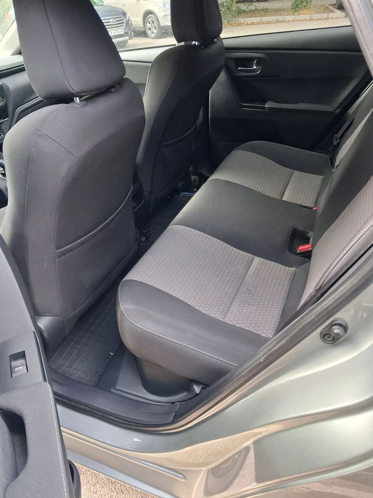 Toyota Auris 1.8 Hybrid, �����������, sportwagon | Mobile.bg � ����������� 7