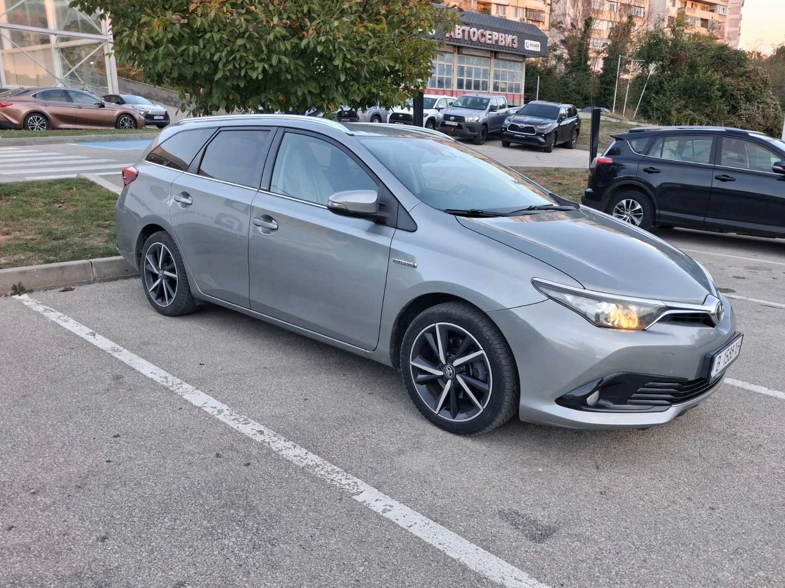 Toyota Auris 1.8 Hybrid, �����������, sportwagon | Mobile.bg � ����������� 4