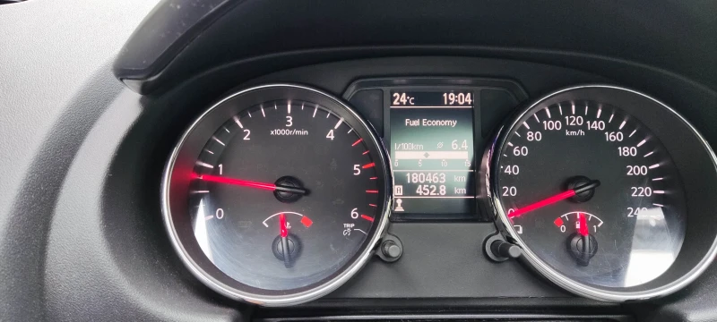 Nissan Qashqai + 2 1.6dCi 4x4 7мес., снимка 5 - Автомобили и джипове - 48057297