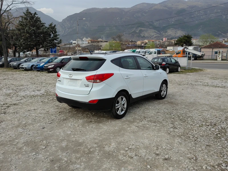 Hyundai IX35 2.0/136к.с/Кожа-Панорама, снимка 6 - Автомобили и джипове - 49471619