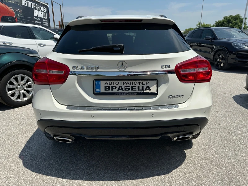 Mercedes-Benz GLA 220 cdi SPORT Premium Camera LED NAVI NIGHT PACK DISTR, снимка 5 - Автомобили и джипове - 50570100