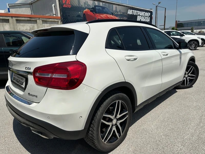 Mercedes-Benz GLA 220 cdi SPORT Premium Camera LED NAVI NIGHT PACK DISTR, снимка 6 - Автомобили и джипове - 50570100