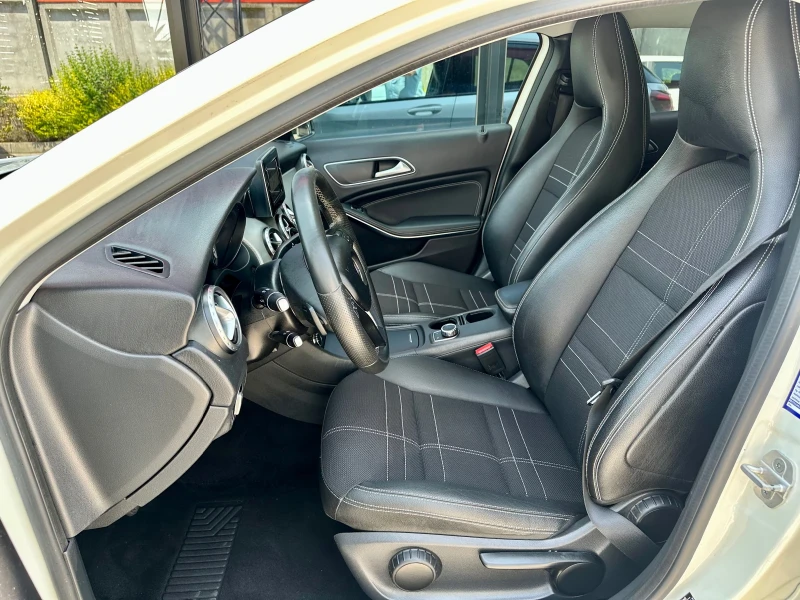 Mercedes-Benz GLA 220 cdi SPORT Premium Camera LED NAVI NIGHT PACK DISTR, снимка 9 - Автомобили и джипове - 50570100