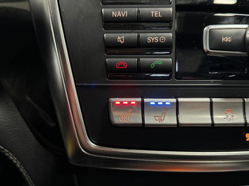 Mercedes-Benz GL 550 4Matic / PANO / 360 / Harman-Kardon / 7 Seats, снимка 13 - Автомобили и джипове - 52643620