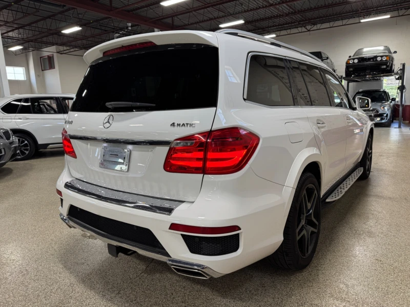Mercedes-Benz GL 550 4Matic / PANO / 360 / Harman-Kardon / 7 Seats, снимка 4 - Автомобили и джипове - 52643620