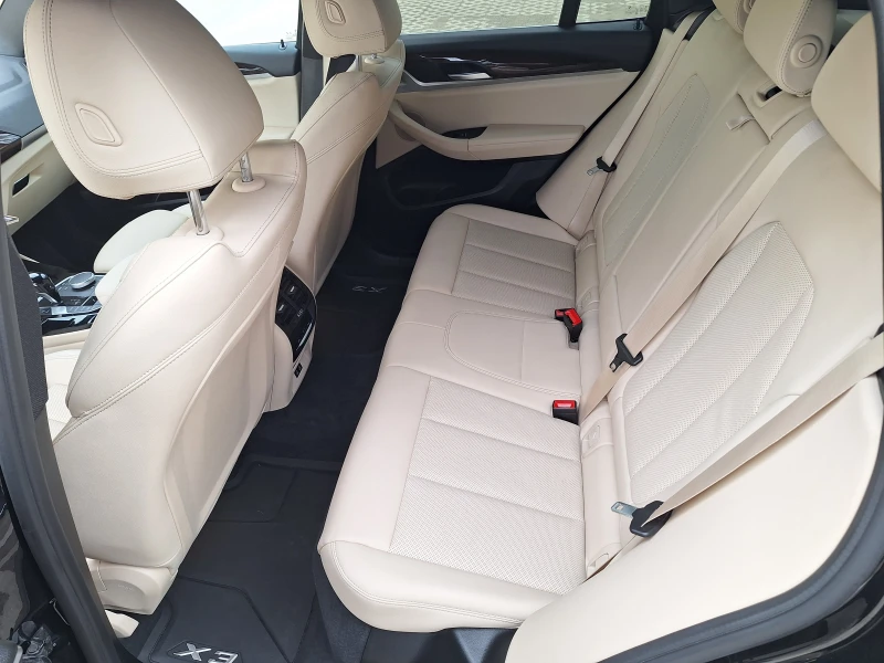 BMW X3 xDrive30i, снимка 12 - Автомобили и джипове - 52653813