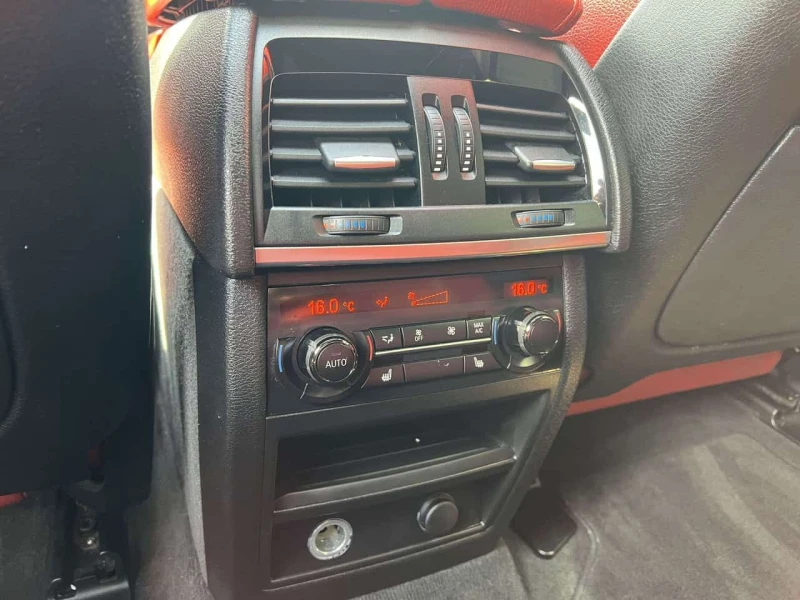 BMW X6 Mpack xDrive35i  CARFAX, снимка 11 - Автомобили и джипове - 53510116