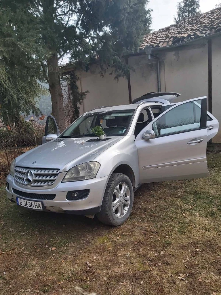 Mercedes-Benz ML 350, снимка 2 - Автомобили и джипове - 53043131