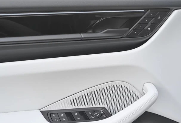 Porsche Macan 4S = Air Suspension = Panorama Гаранция, снимка 5 - Автомобили и джипове - 54046698