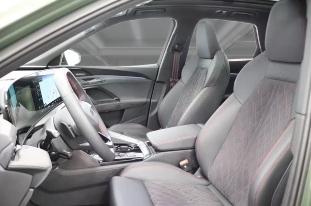 Audi Q5 2.0 TDI Quattro = S-line = Гаранция, снимка 8 - Автомобили и джипове - 55001265