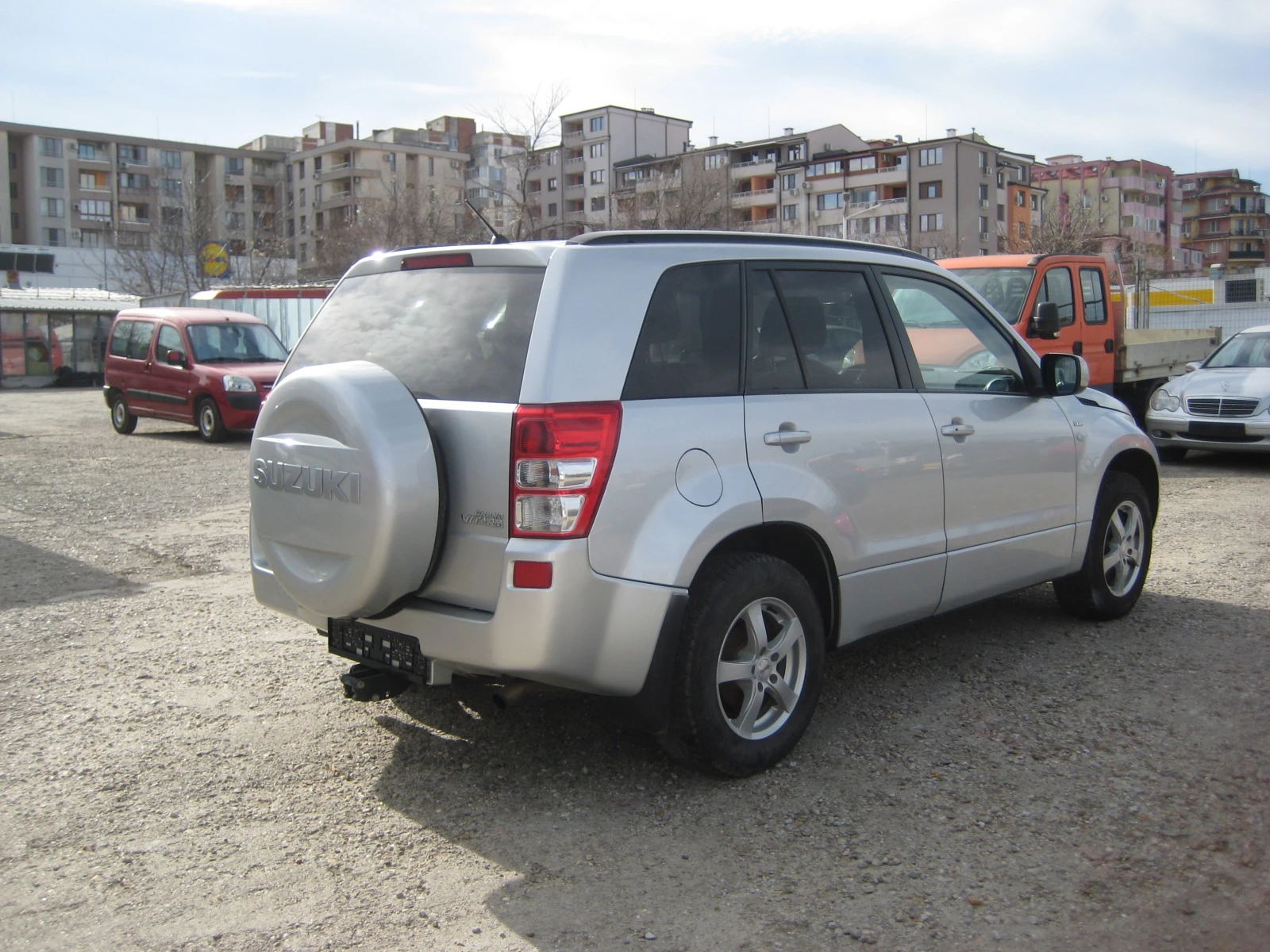 Suzuki Grand vitara 1.9DDiS 5DR - изображение 4