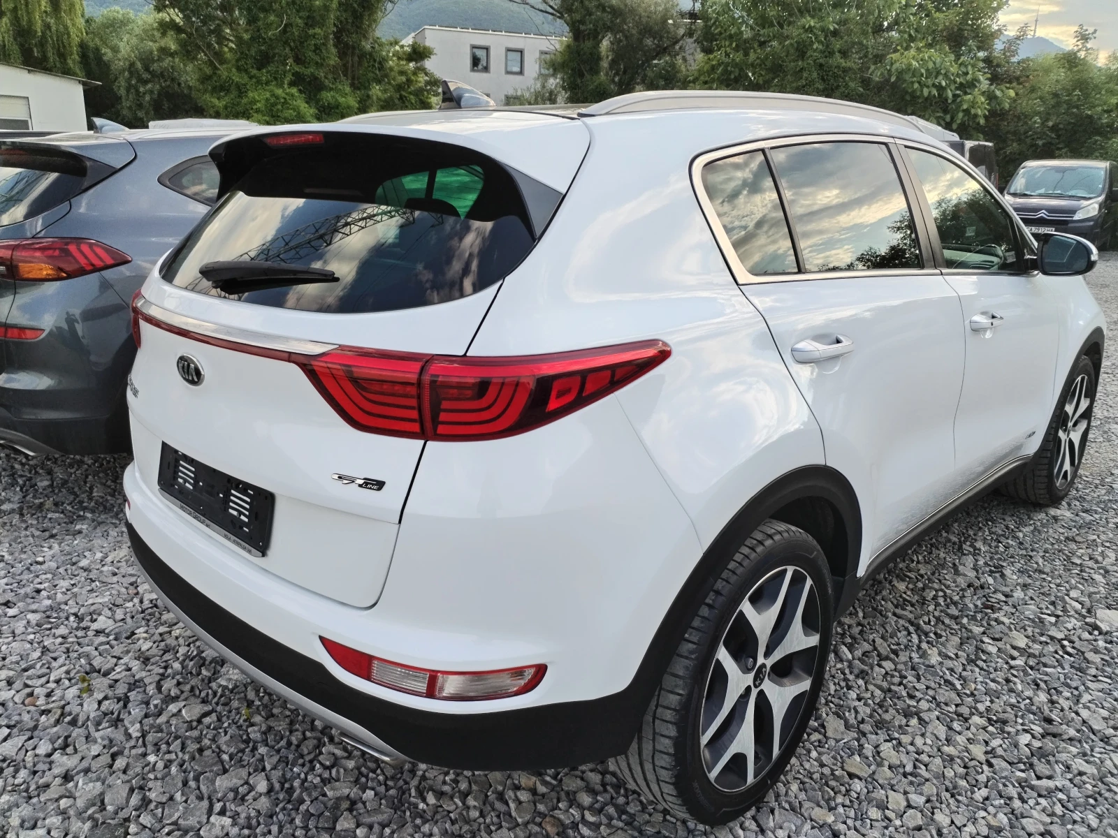 Kia Sportage 2.0d 4x4 GT-LINE - изображение 5