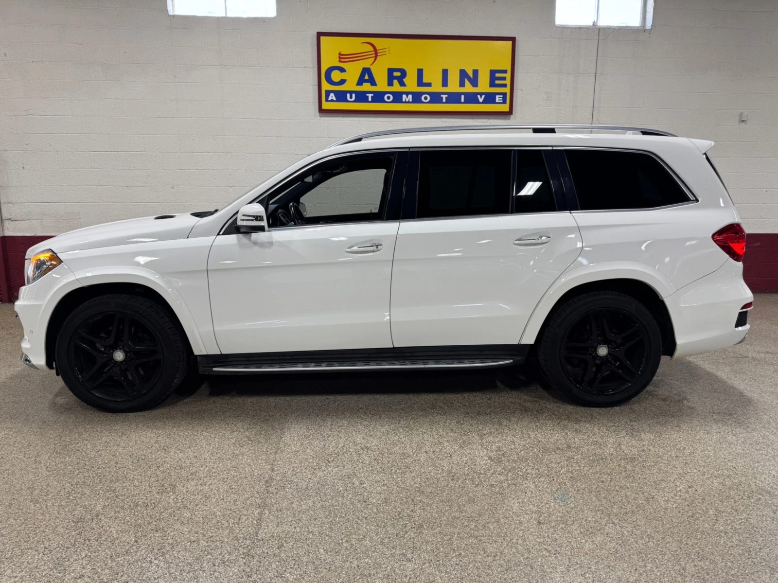 Mercedes-Benz GL 550 4Matic / PANO / 360 / Harman-Kardon / 7 Seats - изображение 2